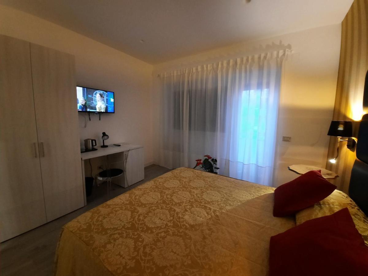 Отель Maritza S House In Рим Экстерьер фото