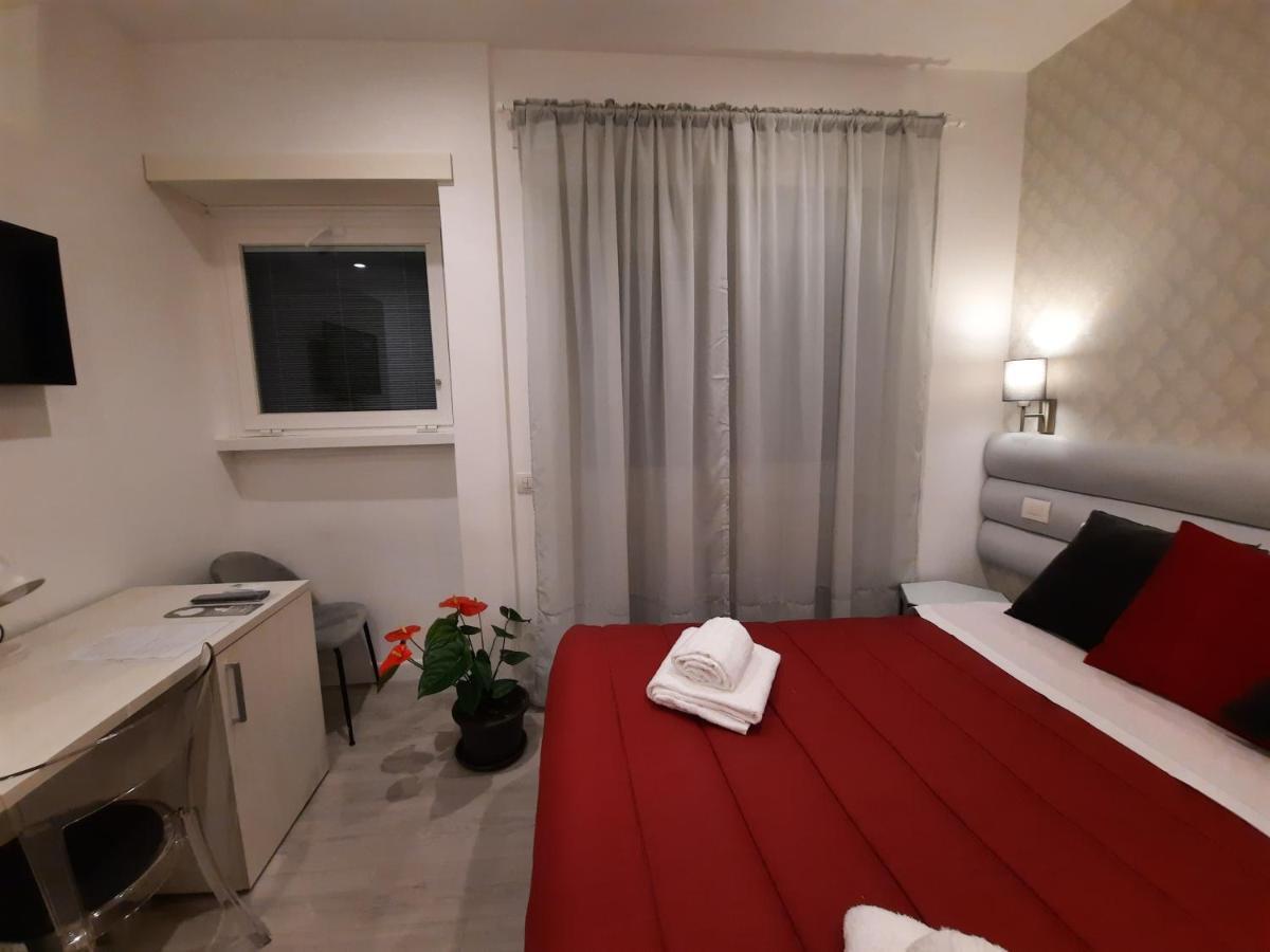 Отель Maritza S House In Рим Экстерьер фото